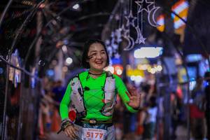 BIB: 5177
                            <button type="button" onclick="openModal(24875549)" class="btn btn-primary btn-sm float-right btn-popup" data-toggle="modal" data-target=".modal-high-quality">
                        <i class="fas fa-shopping-cart"></i> Add to Cart
                    </button>
                                            <button type="button" onclick="isThisMe(24875549, true)" class="btn btn-success btn-sm float-right btn-popup btn-isme hidden" data-toggle="tooltip" data-placement="bottom" title="นี่คือรูปของคุณใช่ไหม คลิกที่นี่เพื่อเอาเข้าอัลบั้ม">
                        <i class="fas fa-plus"></i> Add to album
                    </button>
                    <button type="button" onclick="isThisMe(24875549, false)" class="btn btn-warning btn-sm float-right btn-popup btn-isnotme hidden">
                        <i class="fas fa-ban"></i> Remove from album
                    </button>